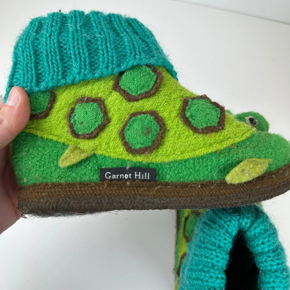 Garnet Hill 100% Wool Turtle Slipper Boots Green Kids Size 11 *stain